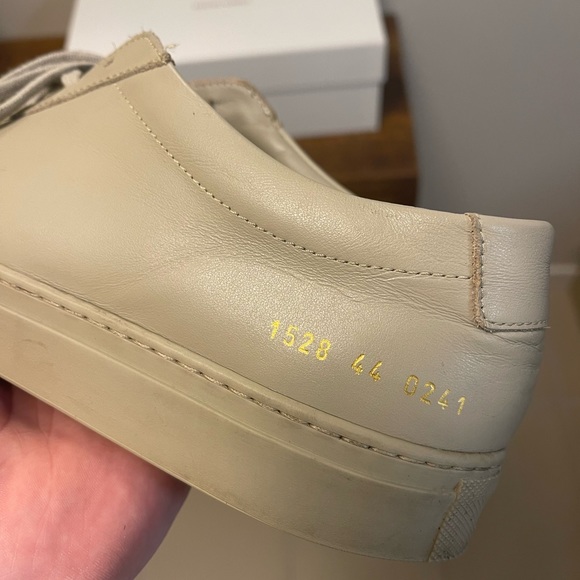Common Projects sz 44 (US11-11.5) - Picture 2 of 5